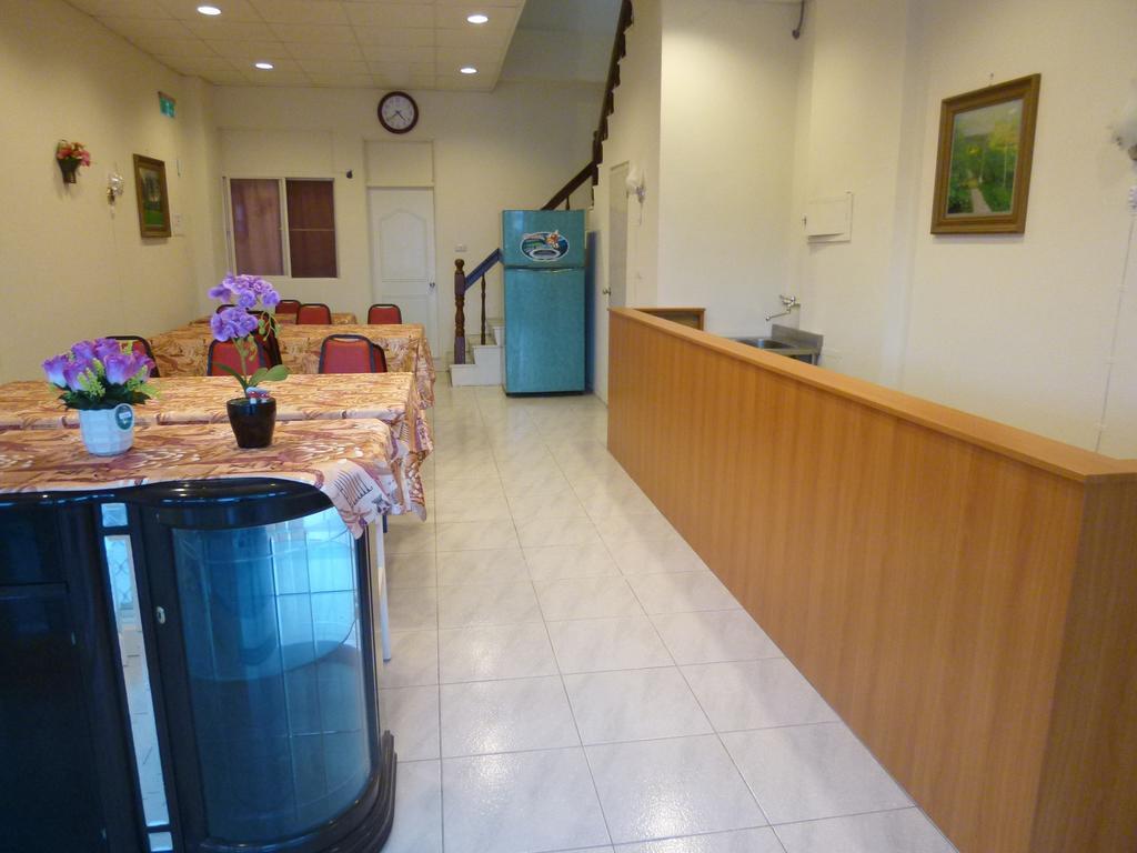 Sun Moon Star Hostel Budai Luaran gambar