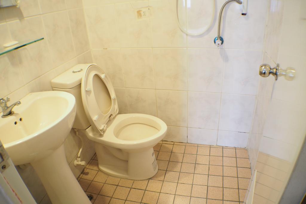 Sun Moon Star Hostel Budai Luaran gambar